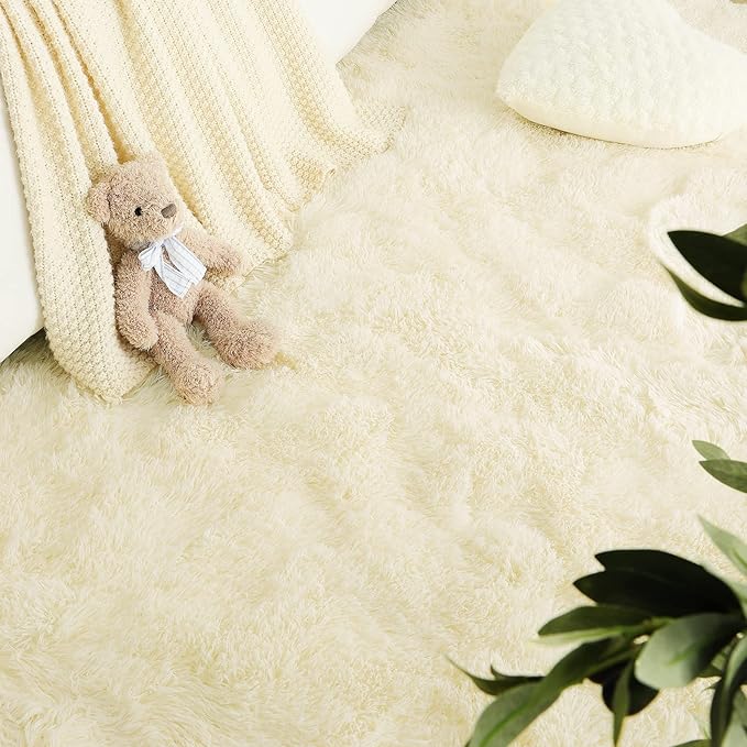 LOCHAS Ultra Soft Indoor Modern Area Rugs Fluffy Living Room Carpets for Children Bedroom Home Decor Nursery Rug 2x3 Feet, Light Champagne