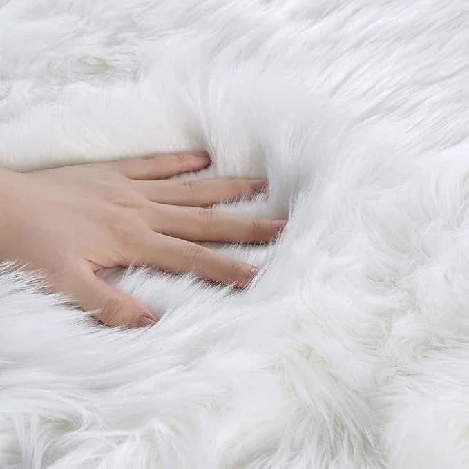 ORINOVA White Fluffy Washable Shag Area Rugs for Bedroom Faux Sheepskin Fur Rug 4x6 Furry Nursery Rug Teen Room Home Décor