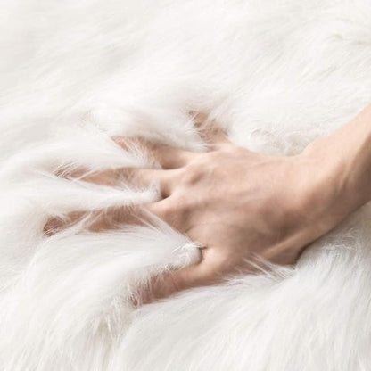 MIULEE Luxury Super Soft Fluffy Area Rug Faux Fur Sheepskin Rug Decorative Christmas Plush Shaggy Carpet for Bedside Sofa Floor Nursery 2 x 6 Feet, White