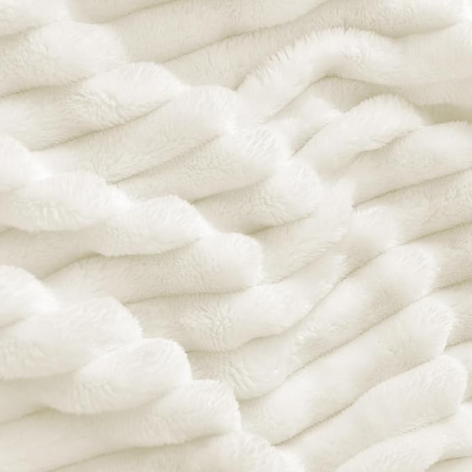 BEDELITE Fleece Throw Blanket for Couch – 3D Ribbed Jacquard Soft and Warm Decorative Fuzzy Blanket – Cozy, Fluffy, Plush Lightweight Cream Throw Blankets for Bed, Sofa, 50x70 inches