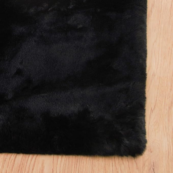 ORINOVA Black Round Area Rug 5ft Washable Faux Fluffy Fur Rug for Bedroom Circle Nursery Rug for Living Room Girl Room Cute Décor