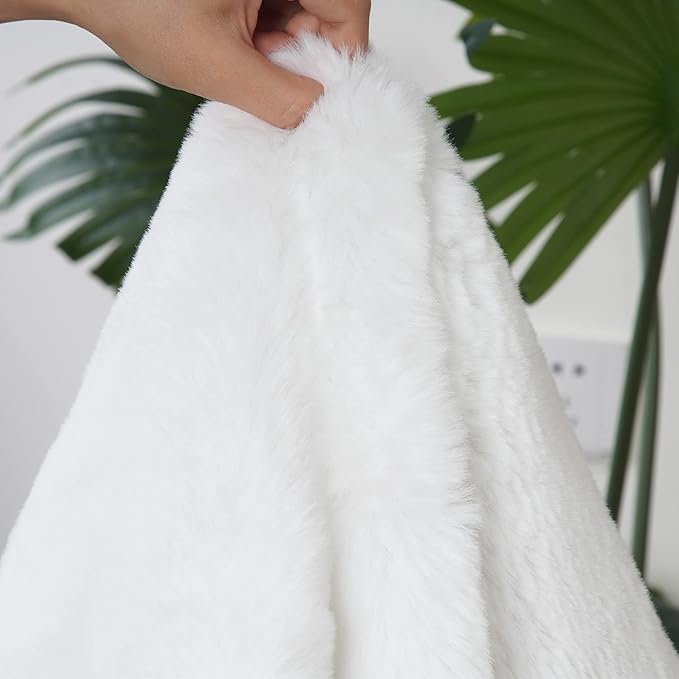 Ghouse Faux Rabbit Fur Round Rug 6ft White Round Rugs for Bedroom Decor Fluffy Area Rugs for Living Room, no-Shedding Carpet Sheepskin Washable Rug Rome Decor
