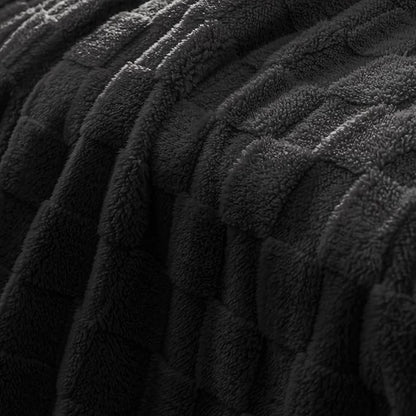 Exclusivo Mezcla Queen Size Flannel Fleece Blanket, Super Soft and Warm Lightweight Checkered Pattern Blankets for All Seasons, 90x90 Inches, Black