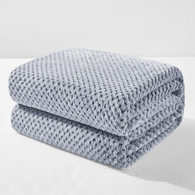 Exclusivo Mezcla Fleece Bed Blanket Queen Size, Super Soft and Warm Blankets for Couch, Sofa and Bed Waffle Textured, Cozy, Fuzzy and Lightweight (Heather Navy Blue, 90x90 Inches)