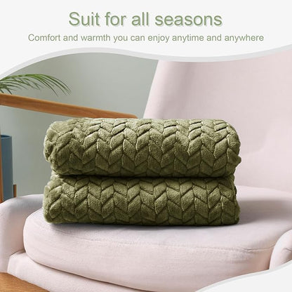 Exclusivo Mezcla Fleece Throw Blanket for Couch and Bed, 50x70 Inches Soft Cozy Jacquard Flannel Blankets, Lightweight Fuzzy Plush Warm Throws for Women, Olive Green
