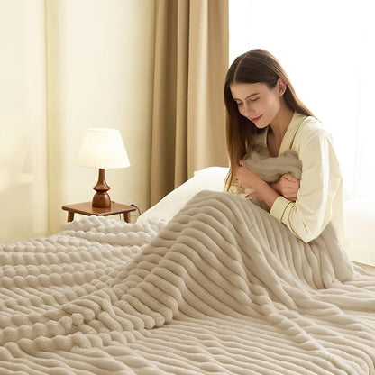 HIMEET Linen Ribbed Throw Blanket for Couch - 300GSM Lightweight Soft Fleece Blanket for Women, Cozy Blankets for Mothers Gifts, Striped Spring Home Room Decor, Linen, 50x60 Inches