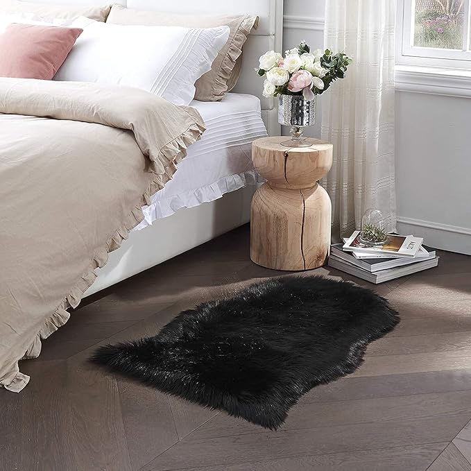 Small Faux Fur Rug, 2x4 ft Ultra Soft Sheepskin Rug Chair Sofa Cover Seat Pad, Black Fluffy Shag Rug for Bedroom Nursery Kids Room, Luxury Shaggy Rugs Fuzzy Plush Floor Carpets, Cute Dorm Home Decor