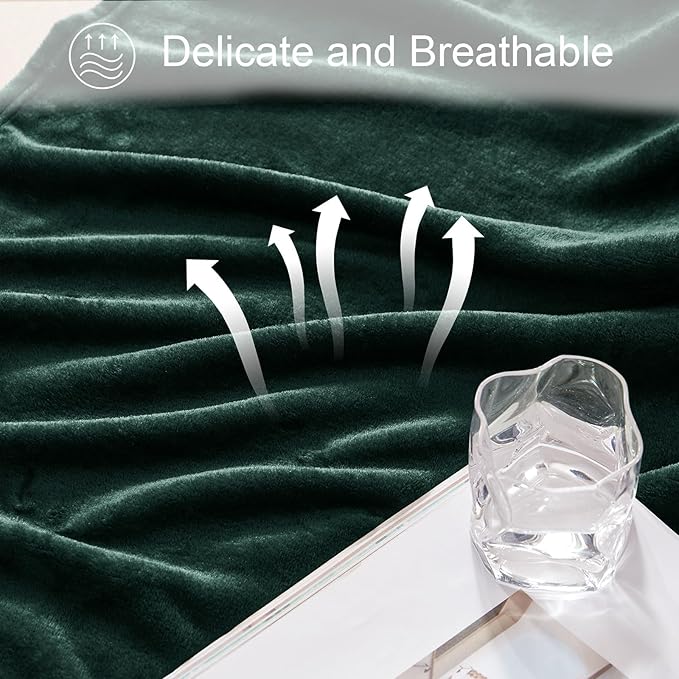 Exclusivo Mezcla Fleece Blanket Twin Size for Bed, Super Soft and Warm, All Season, Cozy, Plush, Lightweight, 60x80 Inches Forest Green
