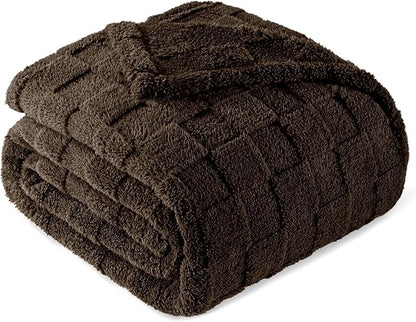 Exclusivo Mezcla Twin Size Flannel Fleece Blanket, Super Soft and Warm Lightweight Checkered Pattern Blankets for All Seasons, 60x80 Inches, Coffee