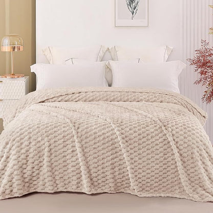 Exclusivo Mezcla Fleece Twin Blanket for Bed, Extra Large Fuzzy Camel Bed Blankets, Soft Cozy Plush Sofa Throws for All Seasons, 60x80 Inches