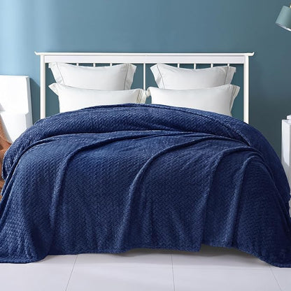 Exclusivo Mezcla Fleece Twin Size Blanket for Bed, 60x80 Inches Soft Cozy Jacquard Flannel Blankets, Lightweight Fuzzy Plush Warm for Women, Navy Blue