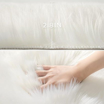 Ashler Faux Fur Rug, White Area Rugs, Fluffy Sheepskin Fur Rug, Fuzzy Ultra Soft 2.3 x 3.3 Ft Rugs, Machine Washable Shag Rug, Nursery Throw Rugs for Bed, Living Room