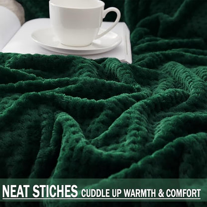 Exclusivo Mezcla Fleece Bed Blanket Twin Size, Super Soft and Warm Blankets for Couch, Sofa and Bed Waffle Textured, Cozy, Fuzzy and Lightweight (Forest Green, 60x80 inches)