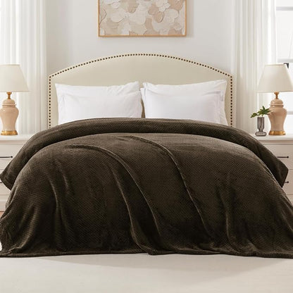 Exclusivo Mezcla Fleece Bed Blanket Twin Size, Super Soft and Warm Blankets for Couch, Sofa and Bed Waffle Textured, Cozy, Fuzzy and Lightweight (Coffee, 60x80 Inches)
