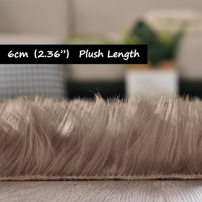 Goolela Beige Round Rug 4ft Fluffy Sheepskin Faux Fur Rug for Bedroom Bedside Living Room Fuzzy Furry Circle Carpet