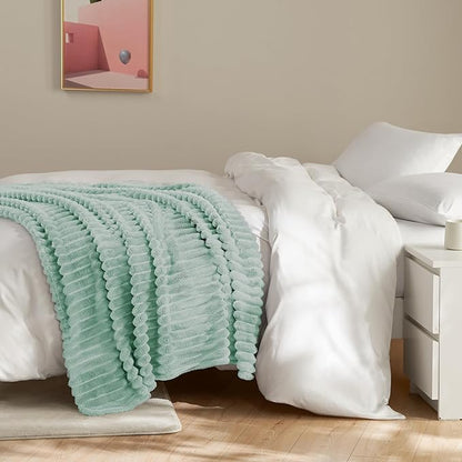 HIMEET Sage Green Ribbed Throw Blanket for Couch - 300GSM Lightweight Soft Fleece Blanket for Women, Cozy Blankets for Mothers Gifts, Striped Spring Home Room Decor, Sage Green, 50x60 Inches