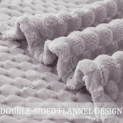 Exclusivo Mezcla Fleece Twin Blanket for Bed, Extra Large Fuzzy Light Grey Bed Blankets, Soft Cozy Plush Sofa Throws for All Seasons, 90x66 Inches