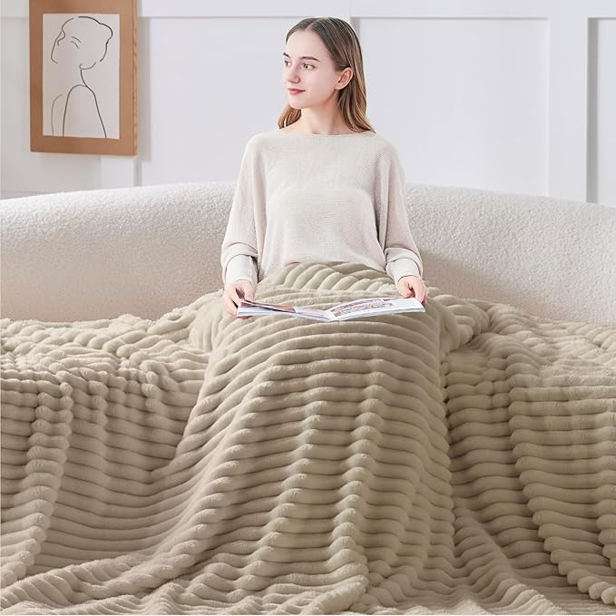 BEDELITE Fleece Throw Blanket for Couch - 300GSM Soft & Warm Fluffy Linen Blanket, Decorative and Giftable Striped Blankets for Women, Men, 50"x70"