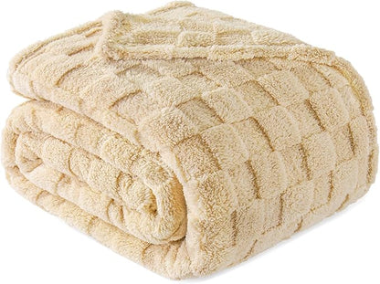 Exclusivo Mezcla Twin Size Flannel Fleece Blanket, Super Soft and Warm Lightweight Checkered Pattern Blankets for All Seasons, 60x80 Inches, Beige