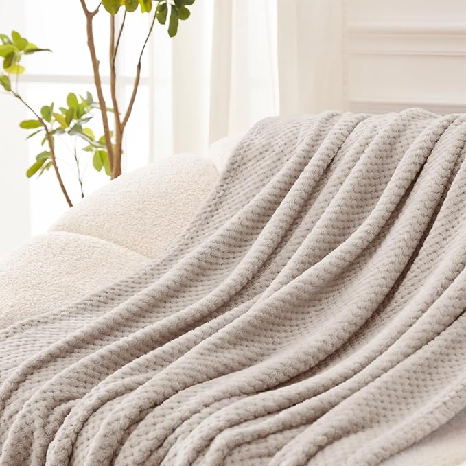 Exclusivo Mezcla Fleece Throw Blanket Extra Large, Super Soft and Warm Blankets for Couch, Sofa and Bed Waffle Textured, Cozy, Fuzzy and Lightweight (Tan, 50x70 Inches)