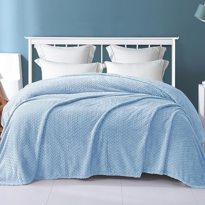 Exclusivo Mezcla Light Blue Fleece King Size Blanket for Bed, 90x104 Inches Soft Cozy 3D Decorative Jacquard Flannel Blankets, Lightweight Fuzzy Plush Warm Blankets for All Seasons