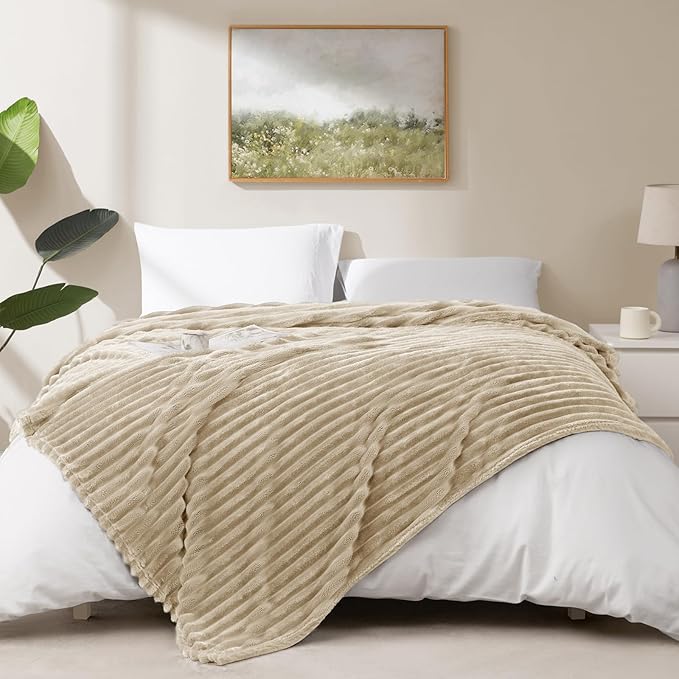 HIMEET Linen Ribbed Throw Blanket for Couch - 300GSM Lightweight Soft Fleece Blanket for Women, Cozy Blankets for Mothers Gifts, Striped Spring Home Room Decor, Linen, 50x60 Inches