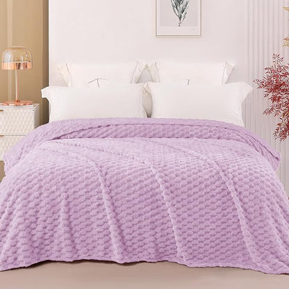 Exclusivo Mezcla Fleece Queen Blanket for Bed, Extra Large Fuzzy Lilac Purple Bed Blankets, Soft Cozy Plush Sofa Throws for All Seasons, 90x90 Inches