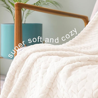 Exclusivo Mezcla Fleece King Size Blanket for Bed, 90x104 Inches Soft Cozy Jacquard Flannel Blankets, Lightweight Fuzzy Plush Warm for Women, Off White