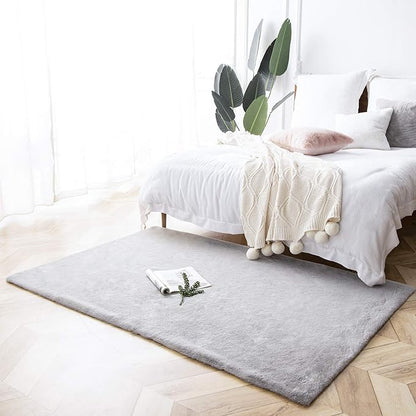 Ashler Faux Fur Rug, Ultra Soft Faux Rabbit Fur, Grey Area Rugs, 4 x 6 Feet Rectangle, Machine Washable Nursery Decor Throw Rugs for Bedroom, Kids Room, Living Room