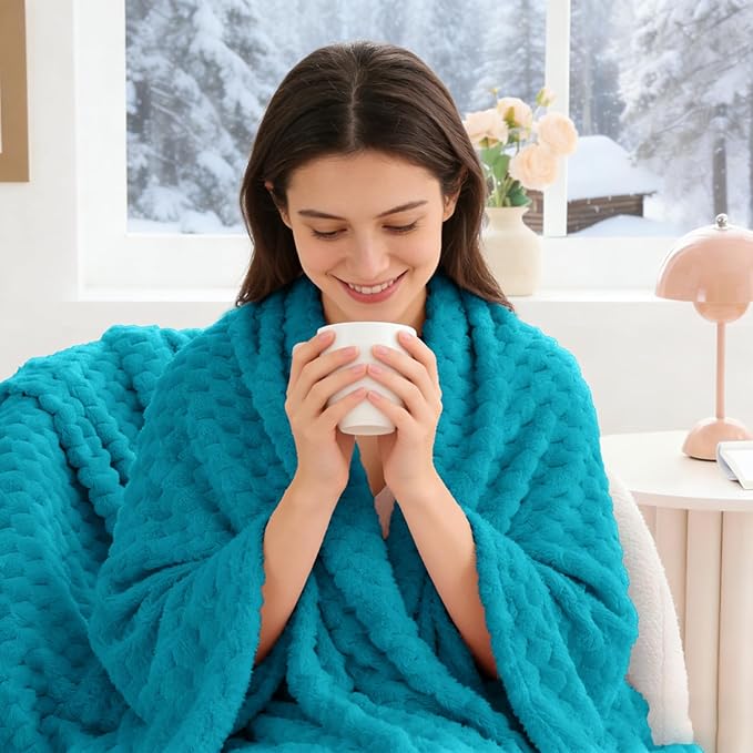 BEDELITE Fleece Throw Blanket for Couch & Bed - 3D Jacquard Decorative Jewel Blue Blanket, Super Soft and Cozy Warm Fuzzy Blanket All Seasons Suitable, 60x80Inches