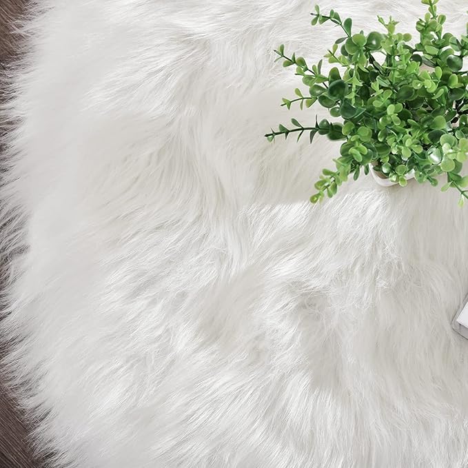 Latepis Sheepskin Rug 4X6 White Faux Fur Rug for Bedroom Bedside Fluffy Rugs for Living Room Fuzzy Plush Soft Rugs Luxury Home Decor