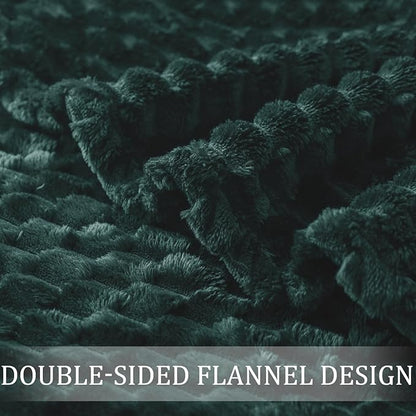 Exclusivo Mezcla Fleece Throw Blanket for Couch, Extra Large Fuzzy Forest Green Bed Blankets, Soft Cozy Plush Sofa Throws for All Seasons, 50x70 Inches