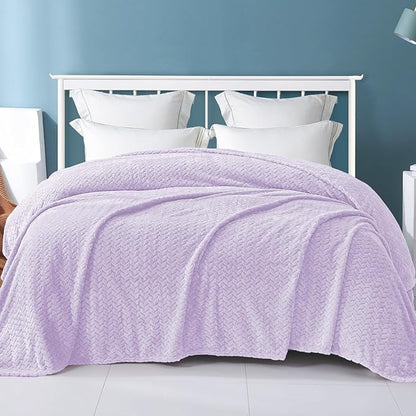 Exclusivo Mezcla Fleece Twin Size Blanket for Bed, 60x80 Inches Soft Cozy Jacquard Flannel Blankets, Lightweight Fuzzy Plush Warm for Women, Lilac Purple