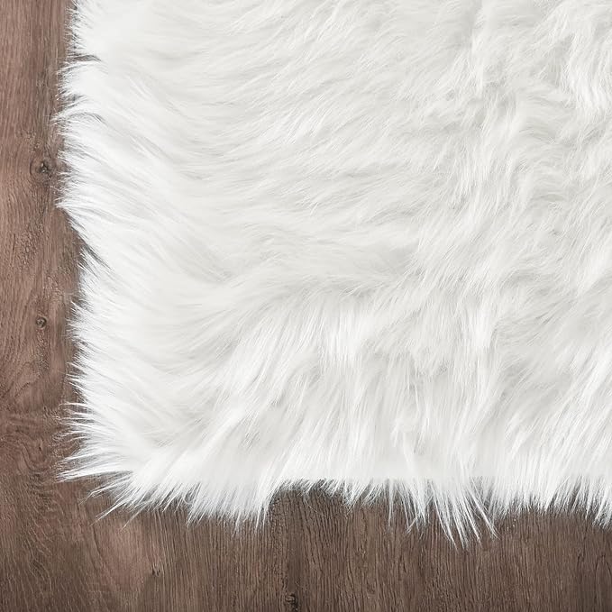 Latepis 6x8 Area Rug for Living Room White Fur Rugs for Bedroom Fluffy Faux Sheepskin Rugs Washable Furry Fuzzy Rug for Nursery Kids Room Beautiful Luxury Home Decor