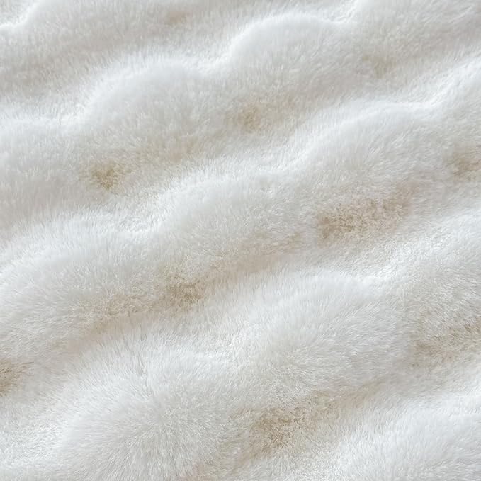 White Rabbit Plush Rug 5'x8', Fluffy Faux Fur Shaggy Area Rug for Nursery, Kids Room Decor, Soft Fuzzy Carpet for Living Room, Bedroom, Teen Girls Room