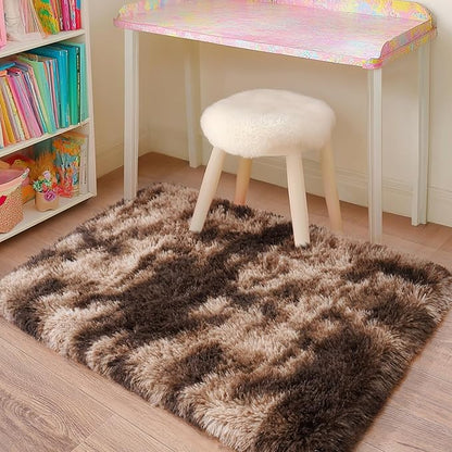 Small Rugs for Bedroom, Fluffy 2x3 Rug Throw Non Slip for Bedside Dorm Kids Room, Plush Comfy Shag Carpet for Home Decor Aesthetic, Tie-Dyed Brown