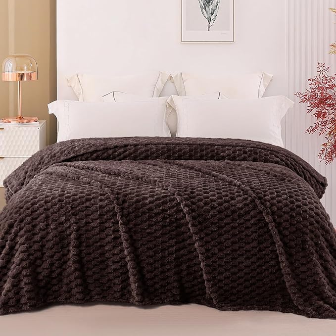 Exclusivo Mezcla Fleece King Blanket for Bed, Extra Large Fuzzy Coffee Bed Blankets, Soft Cozy Plush Sofa Throws for All Seasons, 90x104 Inches
