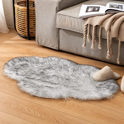 MIULEE Fluffy Rug Soft Shaggy Faux Fur Area Rug Luxury Plush Cloud Shape Carpet for Bedroom Living Room Sofa Chair 2 x 3 Feet, Gradient Grey