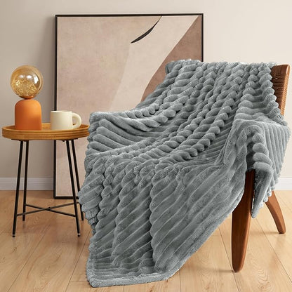 HIMEET Grey Ribbed King Size Blanket for Bed - 300GSM Lightweight Fleece Blanket for Men Women, Large Cozy Sofa Couch Bed Blankets Gifts, Striped Spring Home Room Decor, Grey, 108x90 Inches