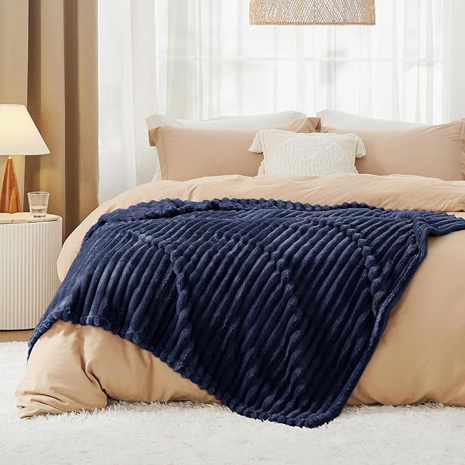 Bedsure GentleSoft Navy Blue Twin Blanket for Bed - Cozy Soft Blankets for Women, Cute Large Throws for Girls, Navy, 66x90 Inches