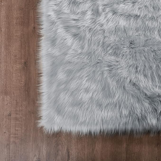 Goolela Grey Round Rug 5ft Gray Fluffy Fuzzy Furry Circle Carpet for Bedroom Living Room Faux Sheenpskin Fur Rug Plush Shaggy Washable