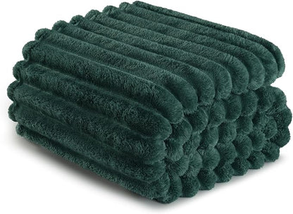 Exclusivo Mezcla Fleece Throw Blanket for Couch, Super Soft Striped Jacquard Bed Blanket, Lightweight Fuzzy Cozy for All Seasons, 50x60 Inches, Forest Green