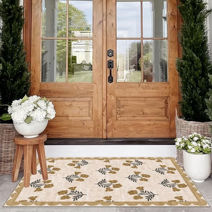 Floral Outdoor Rug - 28" x 43" Front Door Mat Indoor Outside Entrance Non-Slip Washable Outdoor Mat Beige Vintage Farmhouse Rug for Entryway Kitchen Bedroom Layered Doormat for Front Porch