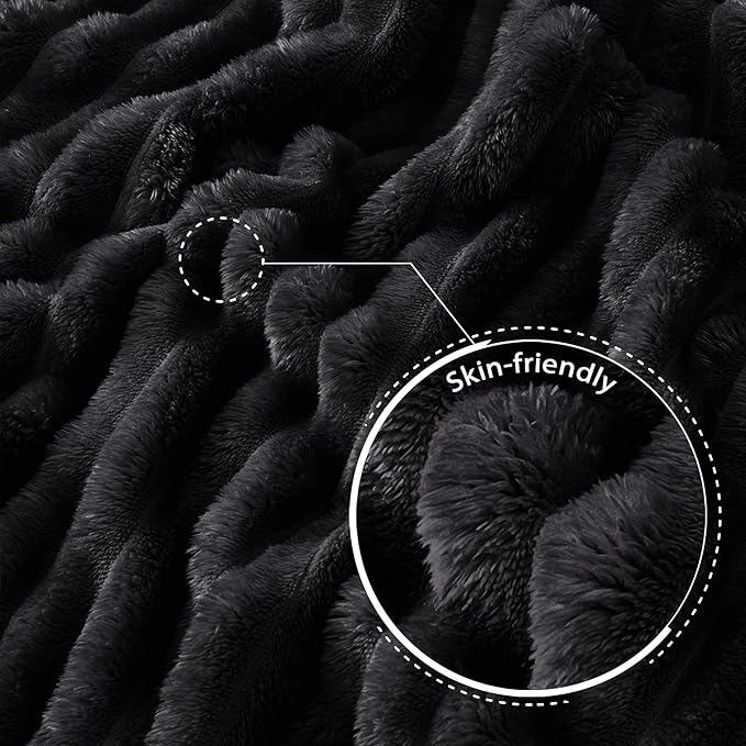Exclusivo Mezcla Fleece Throw Blanket for Couch, Super Soft Striped Jacquard Bed Blanket, Lightweight Fuzzy Cozy for All Seasons, 50x60 Inches, Black