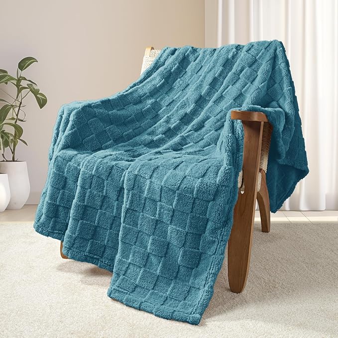 Exclusivo Mezcla Fleece Throw Blanket for Couch,Super Soft and Warm Lightweight Checkered Pattern Blanket for All Seasons, 50x60 Inches, Slate Blue