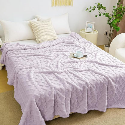 Aganear Flannel Throw Blanket - Cozy Soft Fuzzy Throw Blanket for Women Portable Throw Blankets for Couch, Warm Present for Birthday, Christmas, Halloween, Housewarming(50"x60")