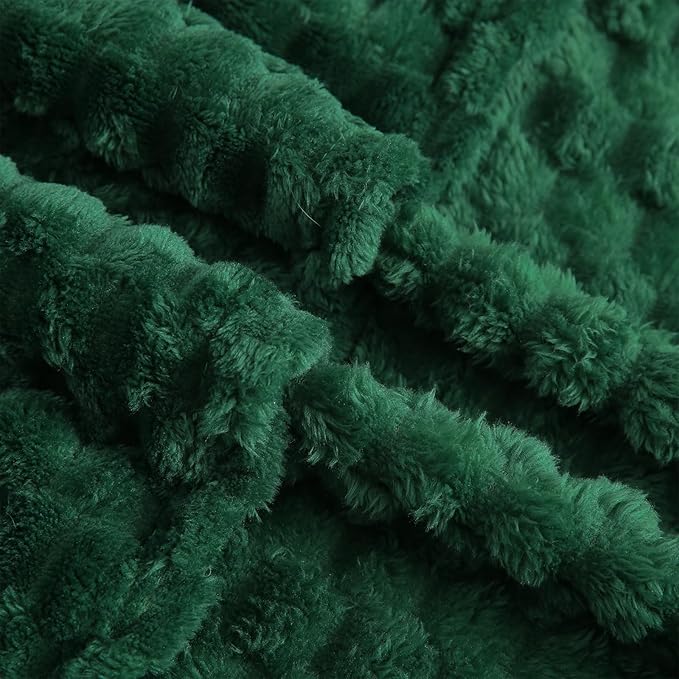 Puncuntex Dark Green Throw Blanket 90"×90" inches Fuzzy 3D Jacquard Decorative Flannel Fleece Super Soft Plush Cozy Blanket for Couch Sofa Chair Lightweight
