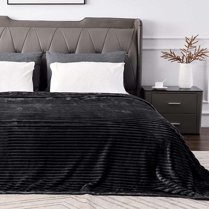 BEDELITE Fleece Throw Blanket for Couch – 3D Ribbed Jacquard Soft and Warm Decorative Fuzzy Blanket – Cozy, Fluffy, Plush Lightweight Black Throw Blankets for Bed, Sofa, 84x90 inches