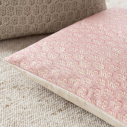 Foindtower Set of 2 Decorative Neutral Floral Print Throw Pillow Covers Vintage Accent Farmhouse Cushion Covers Boho Home Decor for Sofa Chair Couch Bedroom Living Room Outdoor,18×18 Inch,Light Pink