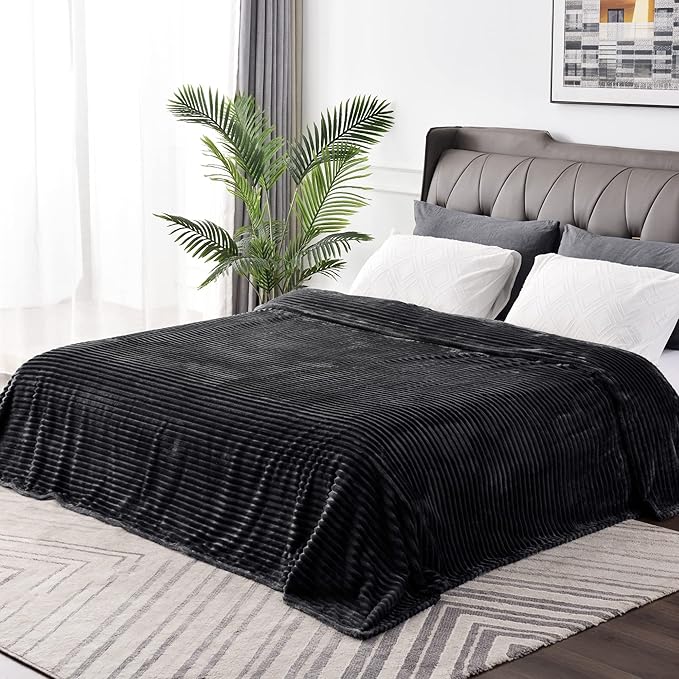 BEDELITE Fleece Throw Blanket for Couch – 3D Ribbed Jacquard Soft and Warm Decorative Fuzzy Blanket – Cozy, Fluffy, Plush Lightweight Black Throw Blankets for Bed, Sofa, 84x90 inches